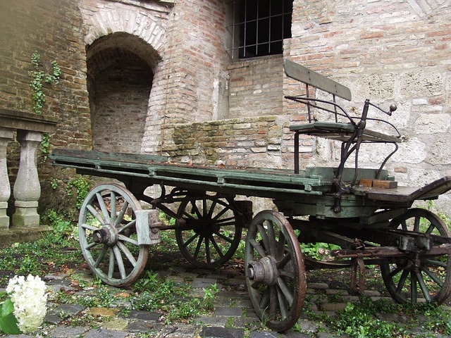The Origins of Truck Driving: From Horse-Drawn Carts to Highways